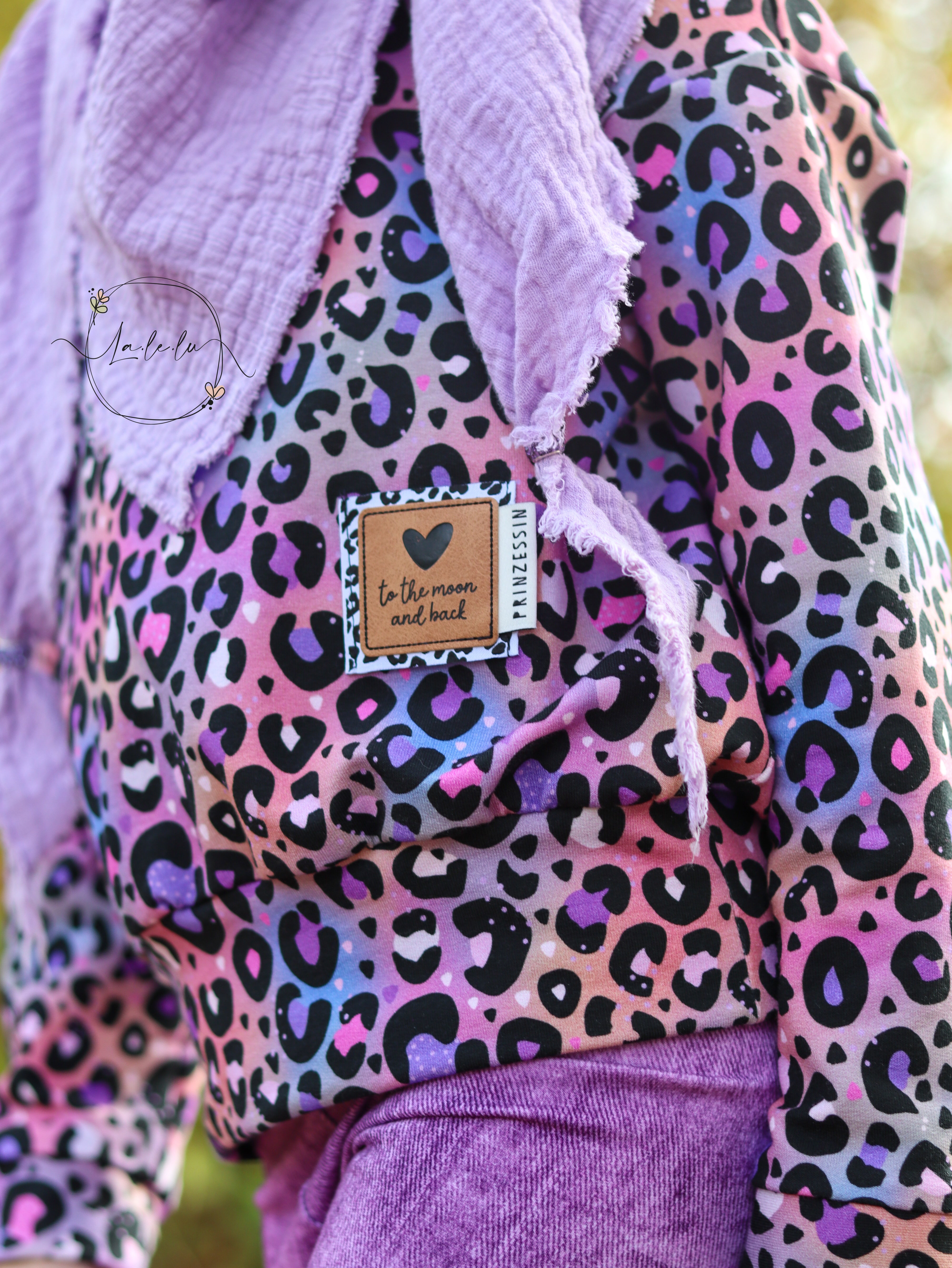 Lila Leo  Dauervorbestellung